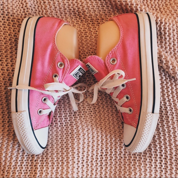 Pink Converse - Picture 2 of 4